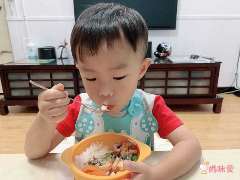 【一吉鮮新鮮水產】豪華海鮮麵、去刺鮮嫩鱸魚片、智利鮭魚片