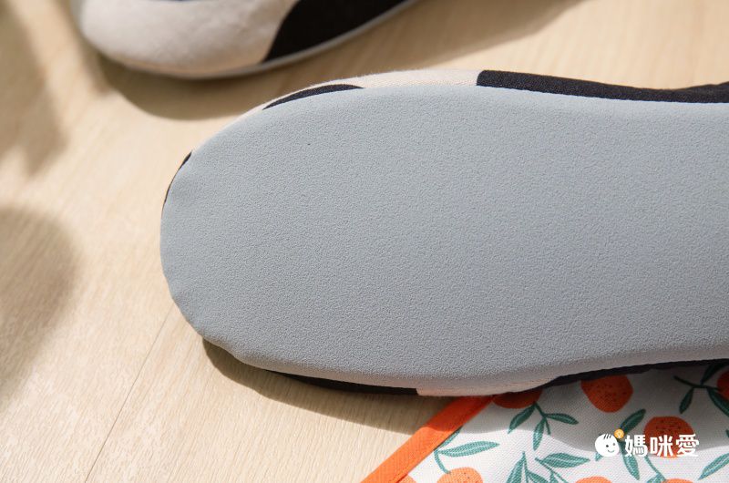 日本 Maison Blanche - 日本製 北歐風棉麻柔軟室內拖鞋-點點-黑 (23-25cm)