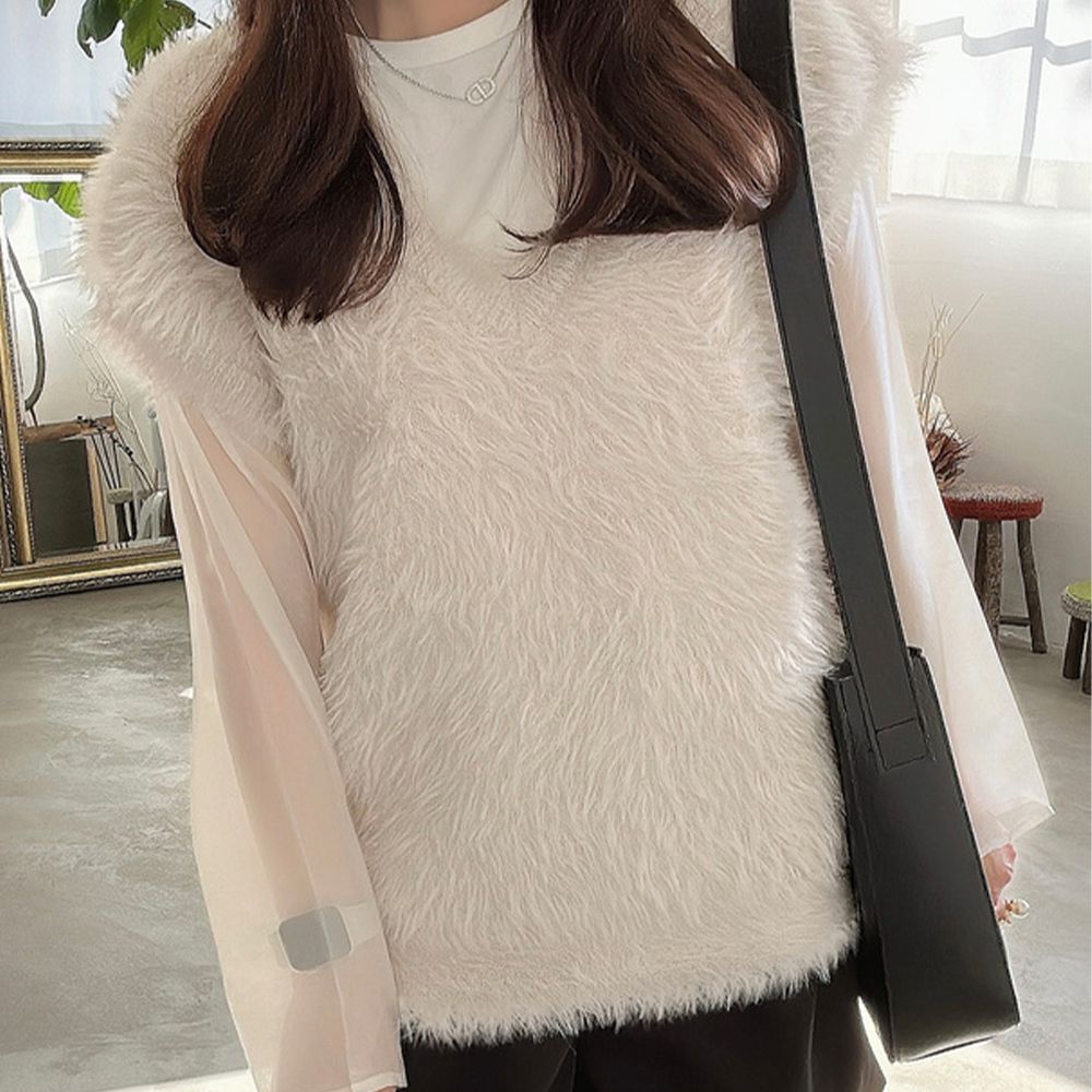 羽毛感蓬鬆柔軟V領背心-象牙白 (F)