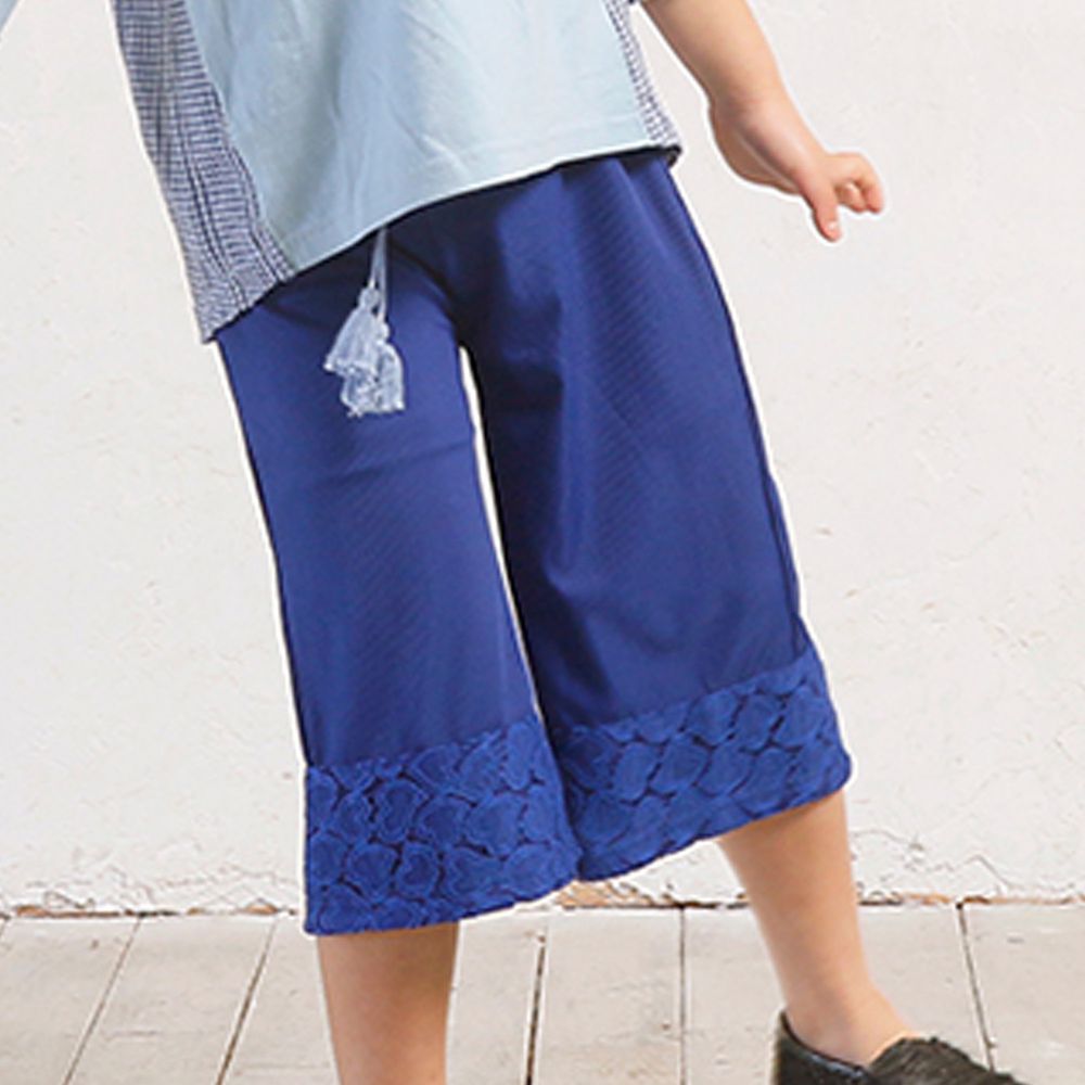 日本 TORIDORY - 褲管愛心蕾絲流蘇綁帶8分寬褲-海軍藍
