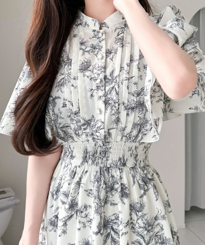 日本 Classical Elf - 優雅質感荷葉袖碎花洋裝-淺卡其