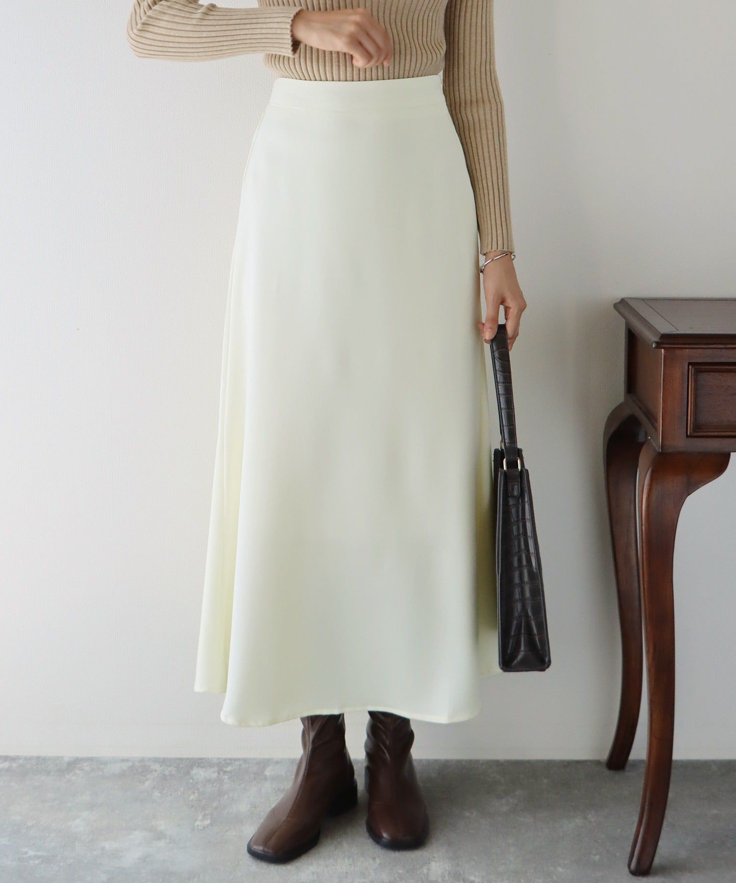 日本 BLUE EAST - [熱銷推薦] 甜美百搭修身剪裁長裙-果綠