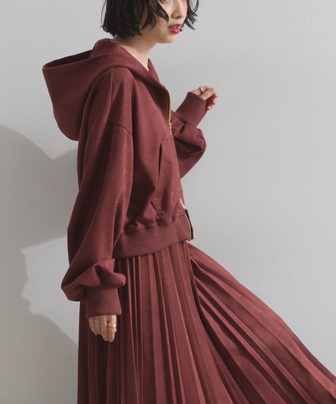 日本 ELENCARE DUE - 輕盈絨皮感雙拉鏈短版連帽外套-酒紅