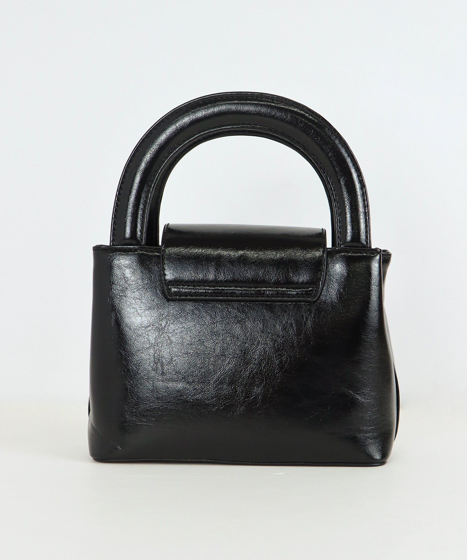 日本 BLUE EAST - 2WAY愛心金釦皮革肩背包-黑