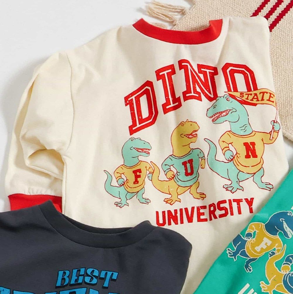 復古風動物好朋友長袖上衣-恐龍排隊-白