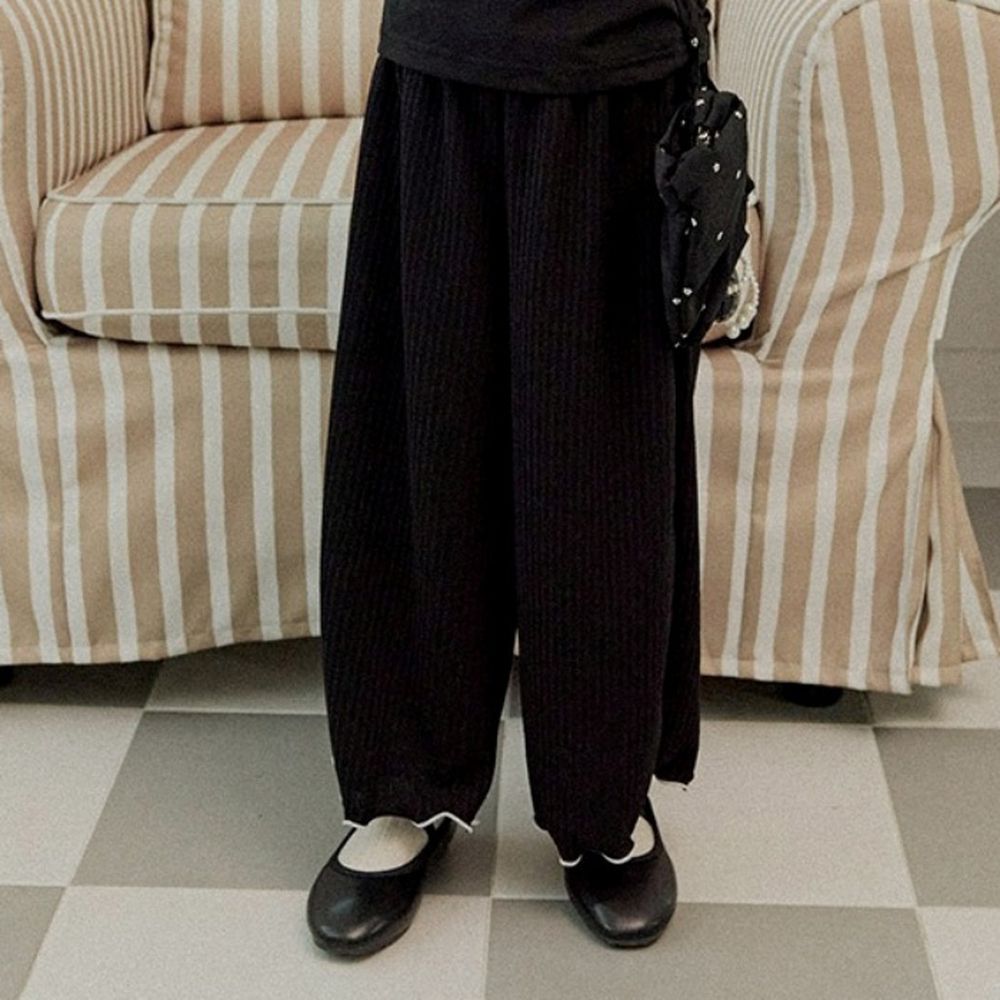 W.S.B. 鬆緊腰寬鬆飄逸木耳邊長褲-黑