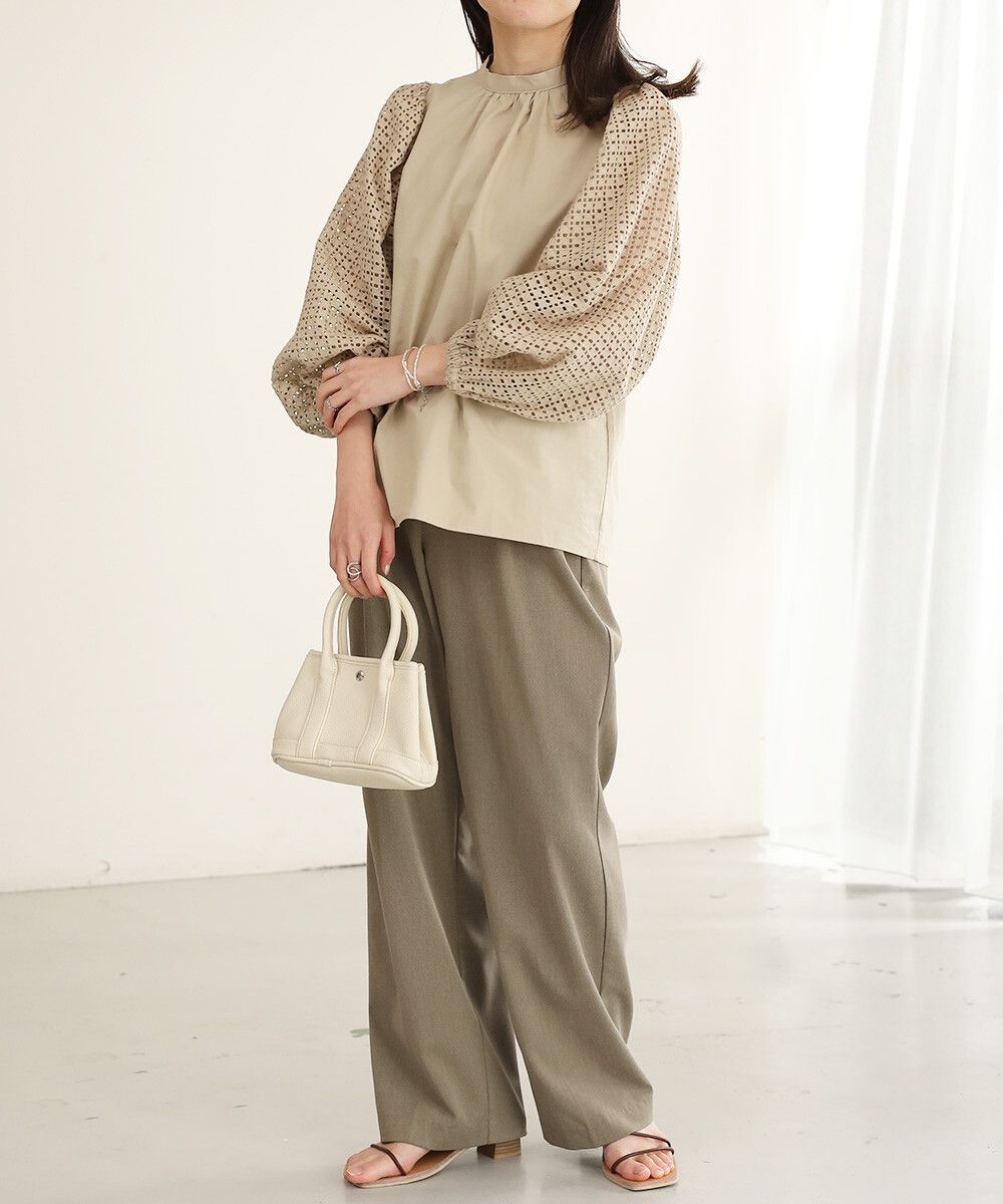 日本 Bab - 棉質立領雕花泡泡袖上衣-氣質米