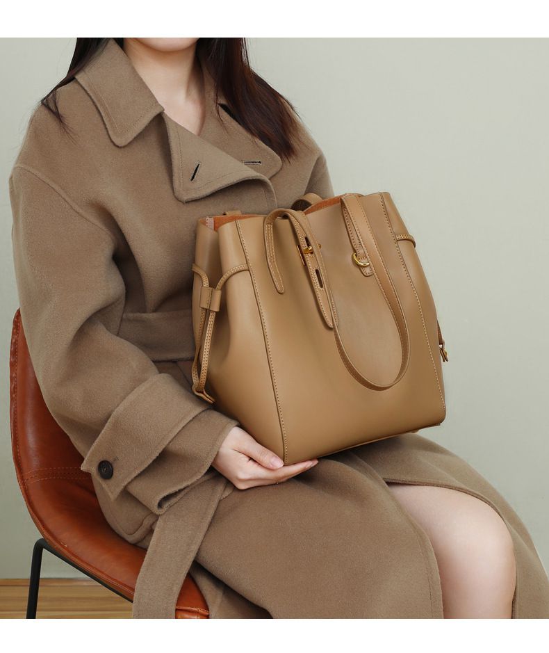 真皮大容量托特/水桶包-黑色 (23x27x13.5cm)