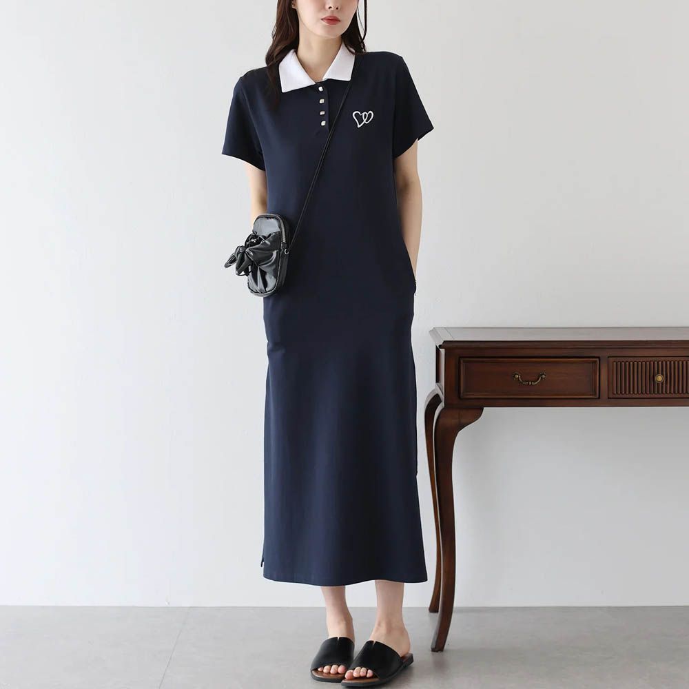低調愛心刺繡polp衫短袖洋裝-深藍 (M)