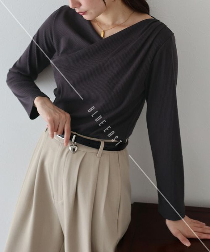 日本 BLUE EAST - 顯瘦V領垂墜感羅紋長袖上衣-深咖啡
