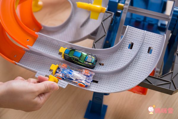 【美國 Hot Wheels 風火輪】❤ 獨家 $199 送攜帶收納盒 ❤ 買越多、送越多！