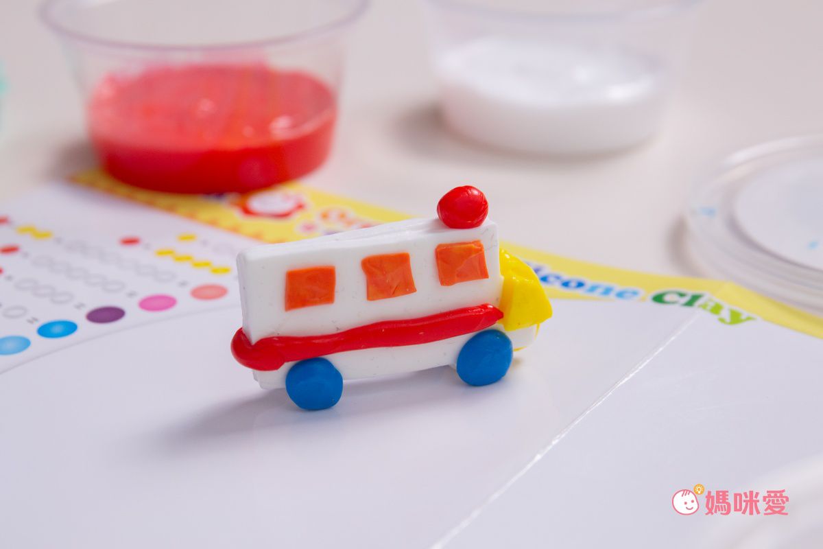 【Q-doh 有機矽膠黏土】不乾硬、無限重複玩！漸進式手指肌力訓練