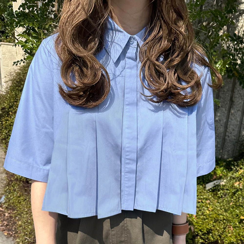 俐落有型皺褶短版襯衫-藍 (F)