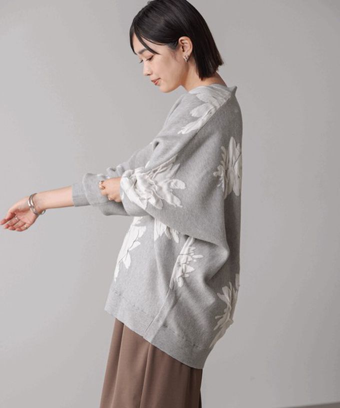 日本 Bab - 唯美花卉寬鬆感針織開襟外套-杏黑