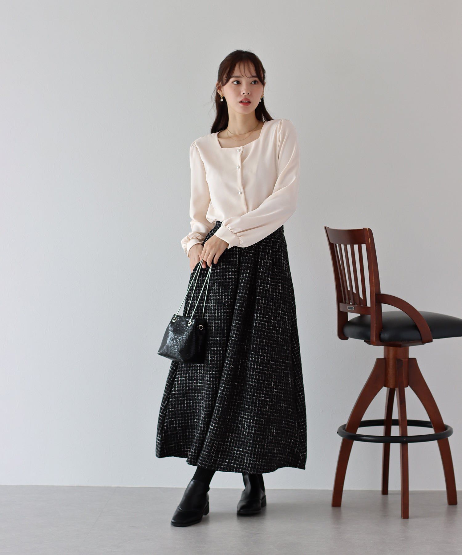 日本 BLUE EAST - 方領珍珠釦長袖襯衫-水藍