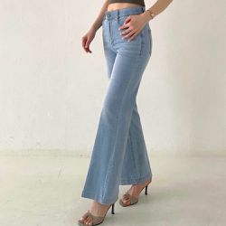韓國女裝連線 - (涼感機能)彈性腰美腿喇叭褲-淺藍