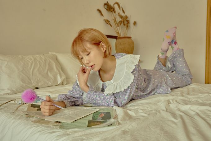 韓國 ULLALA - 細格花布裝飾長袖睡衣套裝-(兩件式)-紫 (FREE)