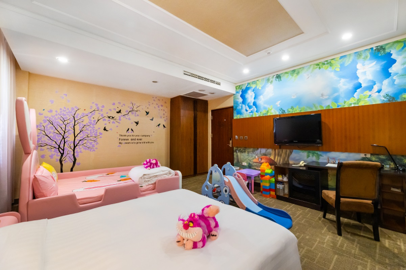 一泊一食↘３折再送四方牧場券 ꕥ 苗栗馥藝金鬱金香酒店