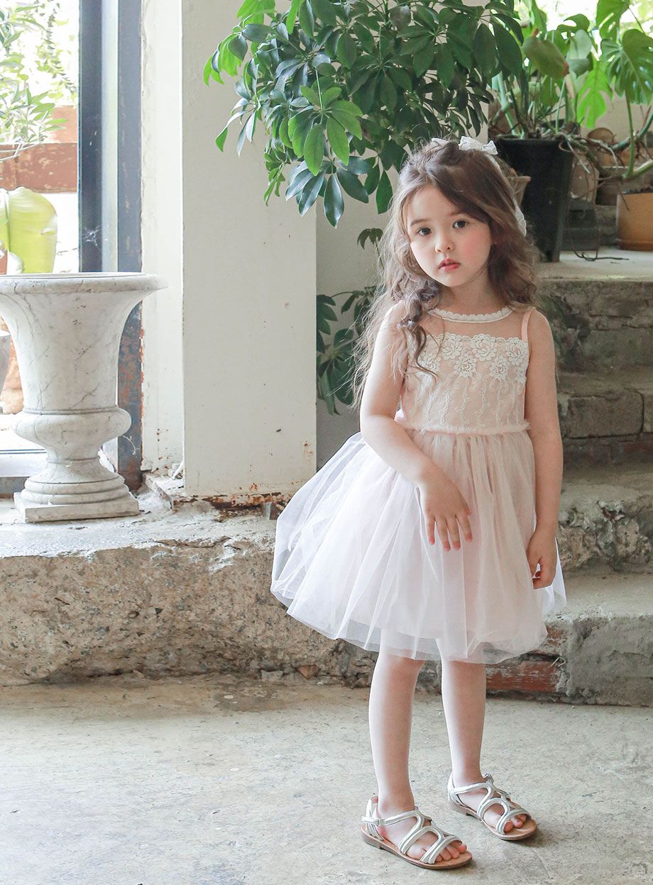 韓國 Puellaflo - 後背鏤空蝴蝶結華麗刺繡花朵網紗洋裝-淺粉紅