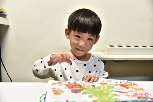 The Little Christmas Tree聖誕立體書