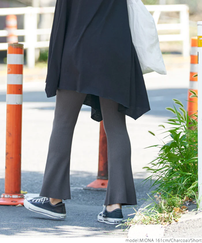 日本 COCA - 修長美腿羅紋微喇叭長褲-深綠