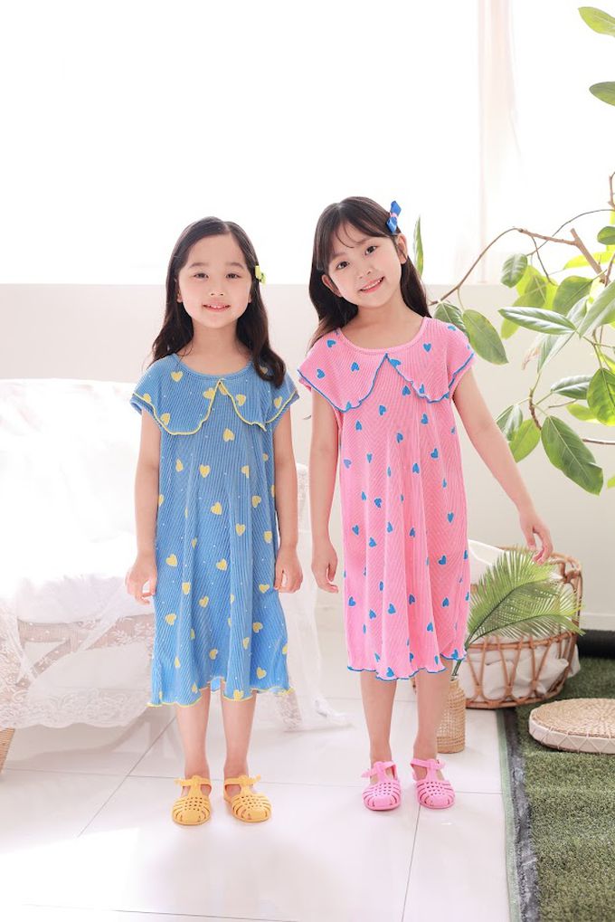 韓國 Dalla - 心紋細褶荷葉點綴連身洋裝-粉