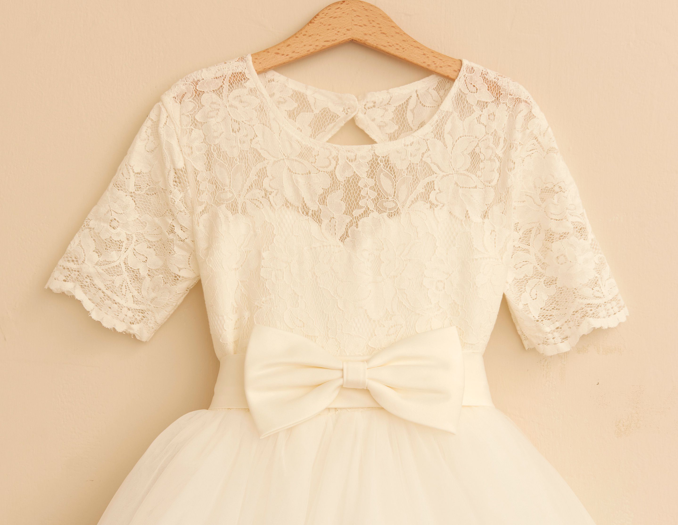 Love, Charlotte - 典雅風短袖蕾絲上衣白紗長裙禮服