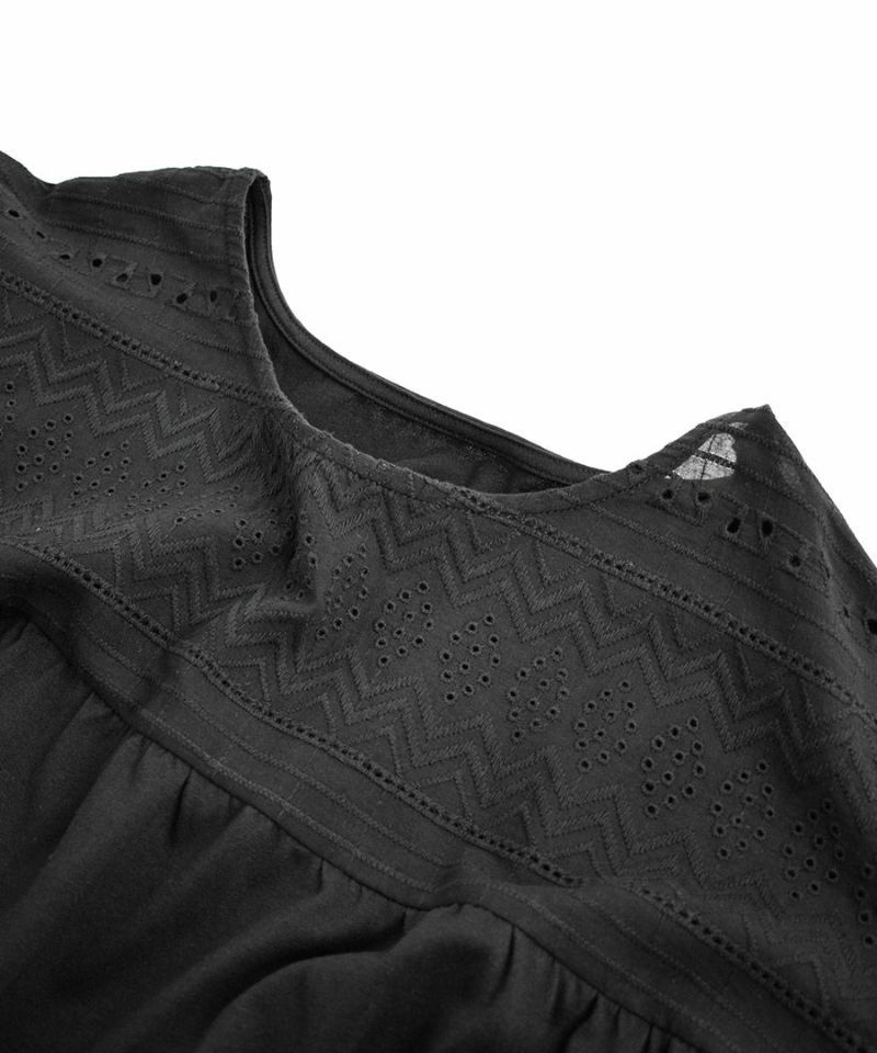 日本 zootie - 低調優雅蕾絲拼接荷葉短袖上衣-黑