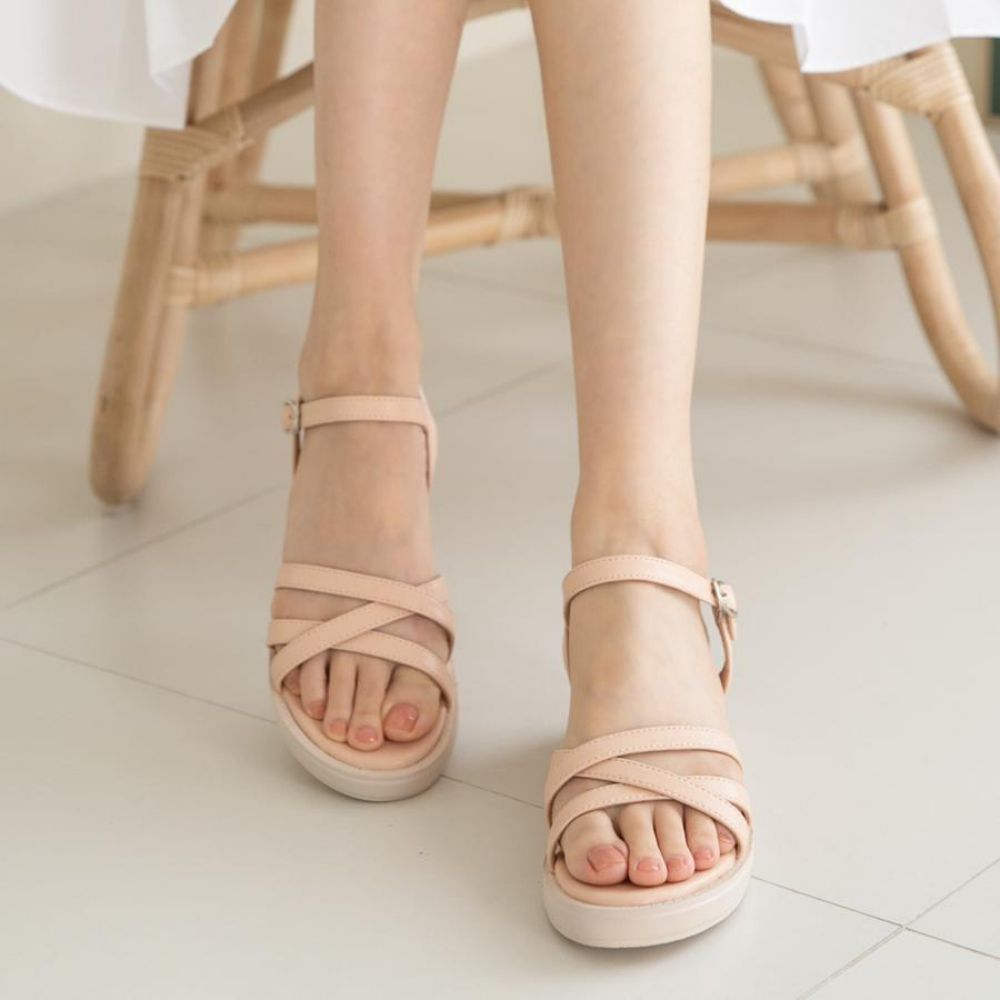 細帶交錯彈性輕量楔型涼鞋(5cm)-裸粉