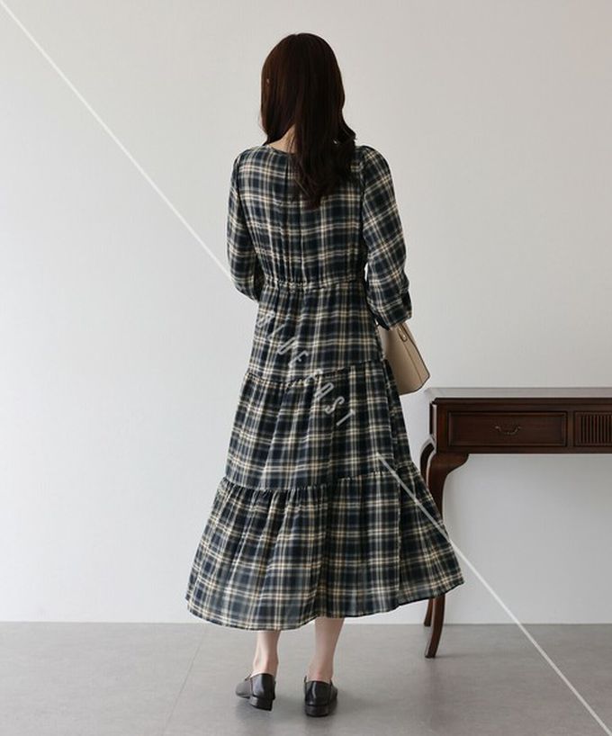 日本 BLUE EAST - 經典低調格紋分層束腰長袖洋裝-咖啡棕