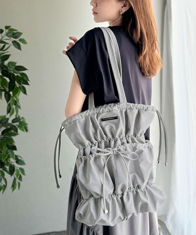 日本 Classical Elf - 休閒感皺摺蝴蝶結肩背包(可收A4)-黑