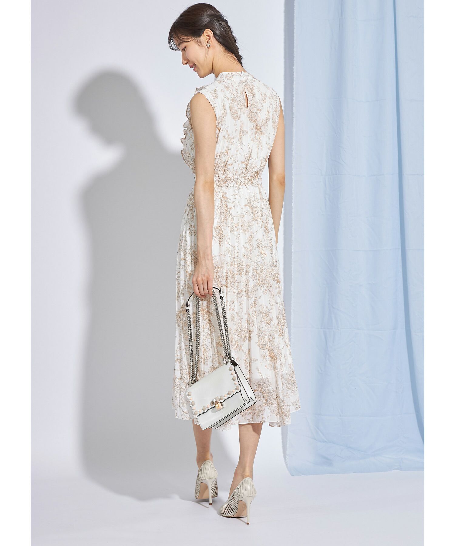 日本 tocco-closet - 波浪百褶綁帶雪紡洋裝-氣質杏