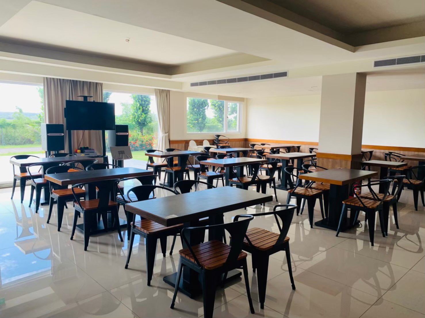 戀戀星辰湖畔莊園星光館 - 平日入住-花園家庭四人房含四客早餐住宿券-優惠效期至 2024/02/28