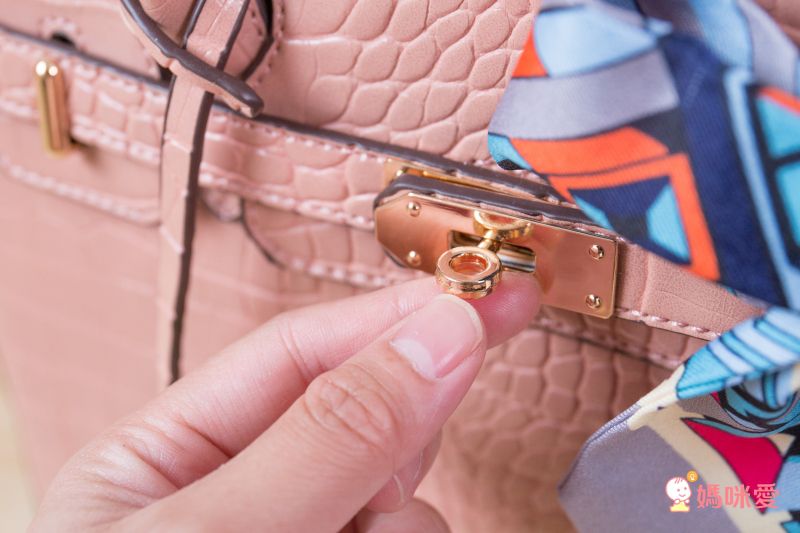 ★ 日本空運金釦絲巾包 #全團免運 ★