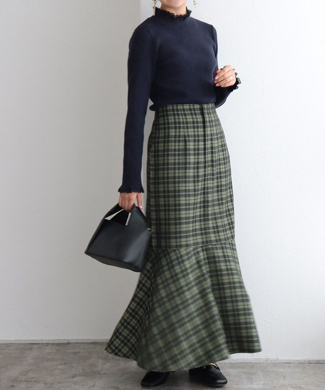 日本 BELLUNA - 蕾絲木耳領拼接針織上衣-條紋x白