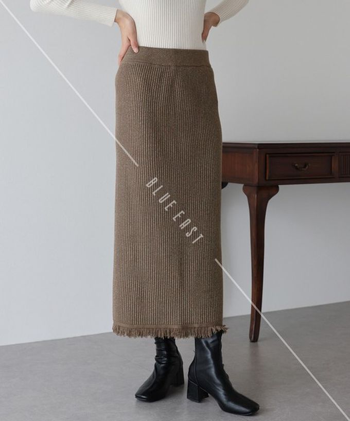 日本 BLUE EAST - 微閃亮羅紋針織流蘇開叉鉛筆裙-黑