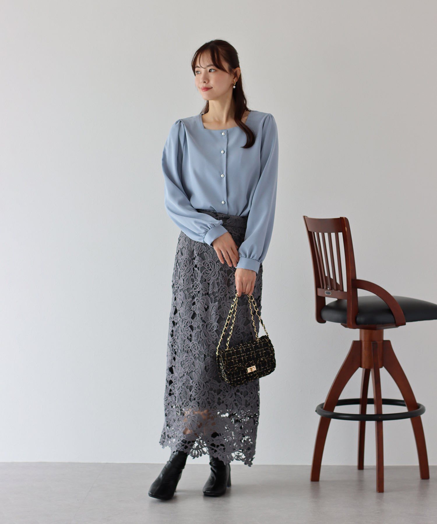 日本 BLUE EAST - 方領珍珠釦長袖襯衫-水藍