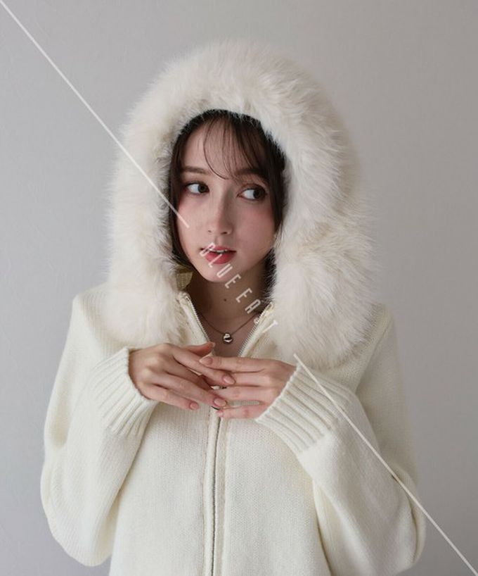 日本 BLUE EAST - 澎澎可愛毛絨帽雙拉鍊針織外套-卡其