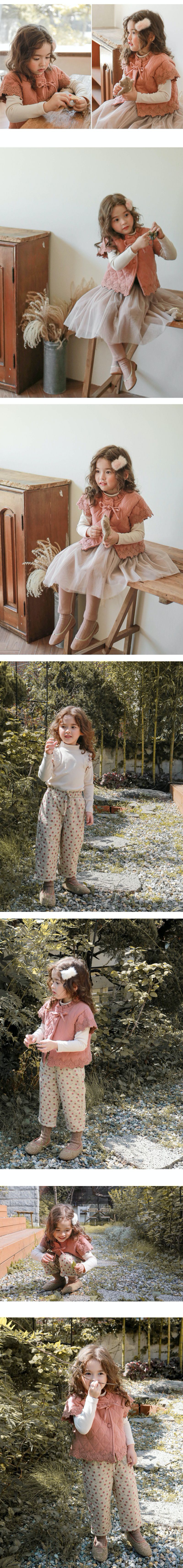 韓國 Puellaflo - 浪漫荷葉壓紋長袖上衣-米杏