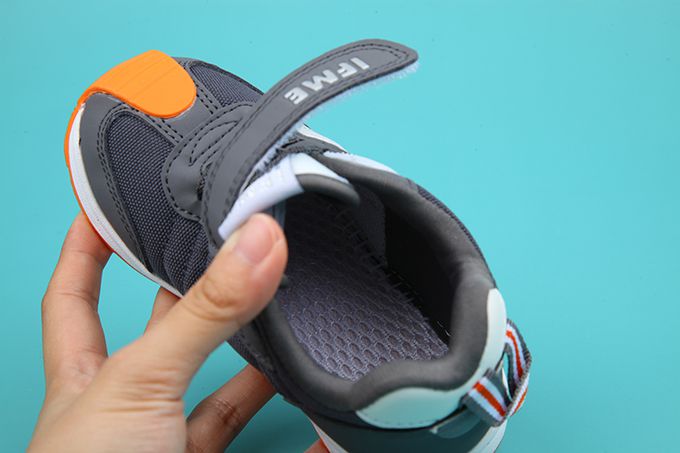 日本IFME - 季節系列黑灰色兒童機能運動鞋-黑灰色