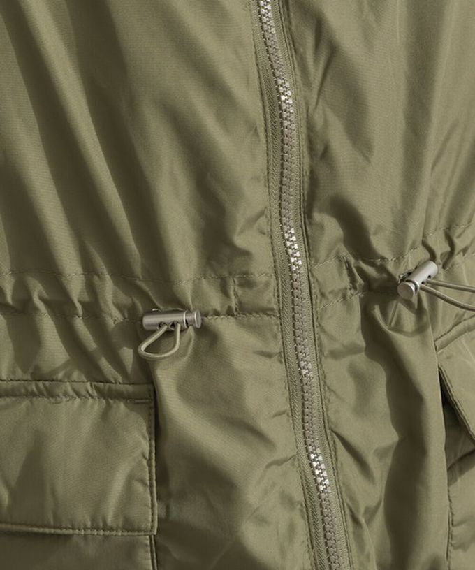 日本 ELENCARE DUE - 蓬鬆袖立領腰抽繩科技羽絨保暖外套-象牙