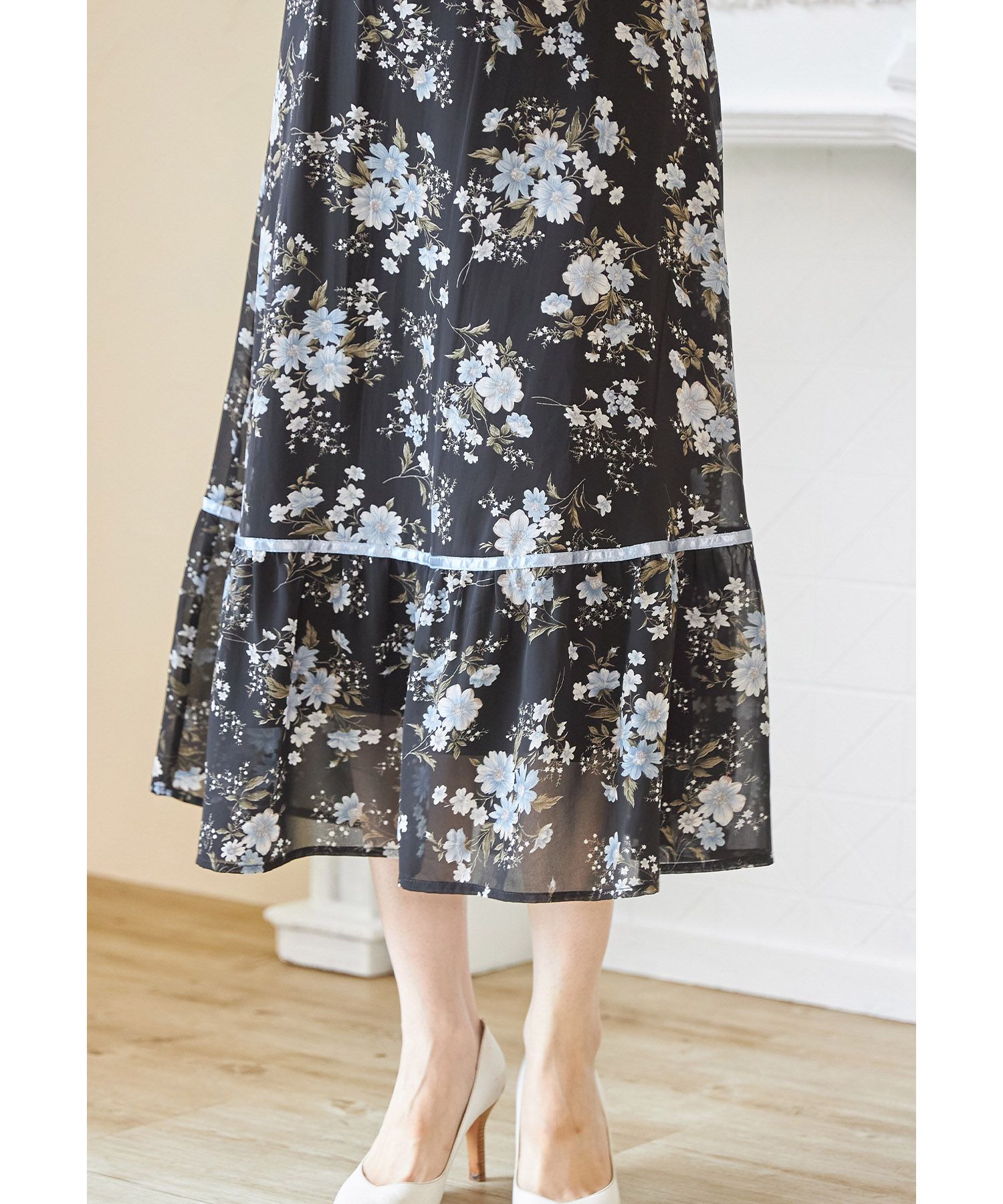 日本 tocco-closet - 精靈荷葉開袖雪紡洋裝-碎花-天使白