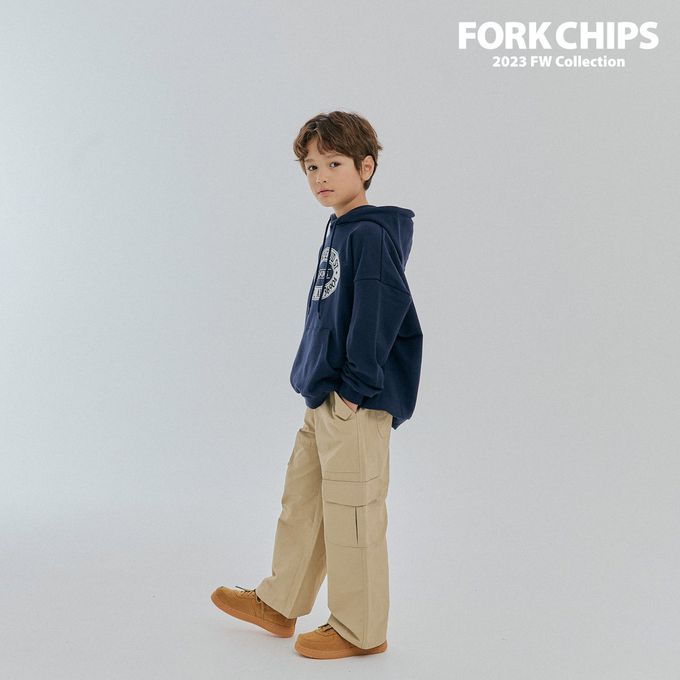 韓國 FORK CHIPS - 鬆緊腰大口袋工裝寬鬆長褲-卡其