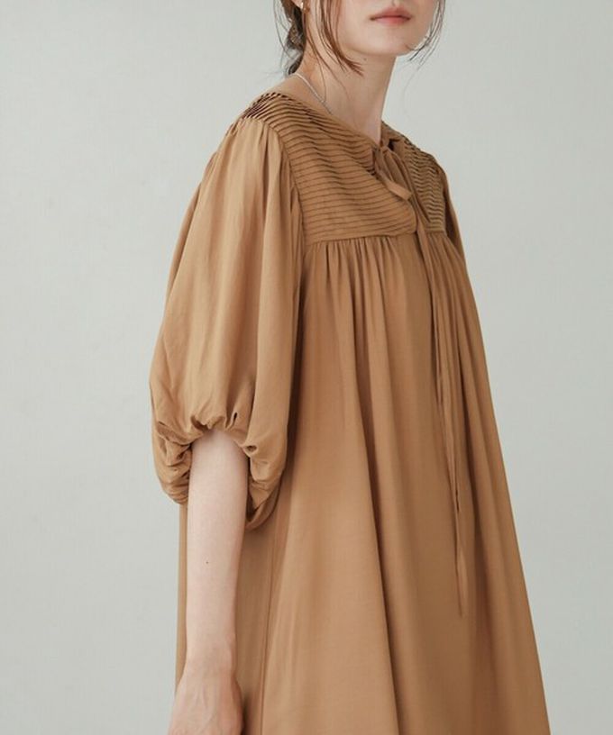 日本 Bab - 領口休閒綁帶泡泡短袖洋裝-焦糖棕 (M)