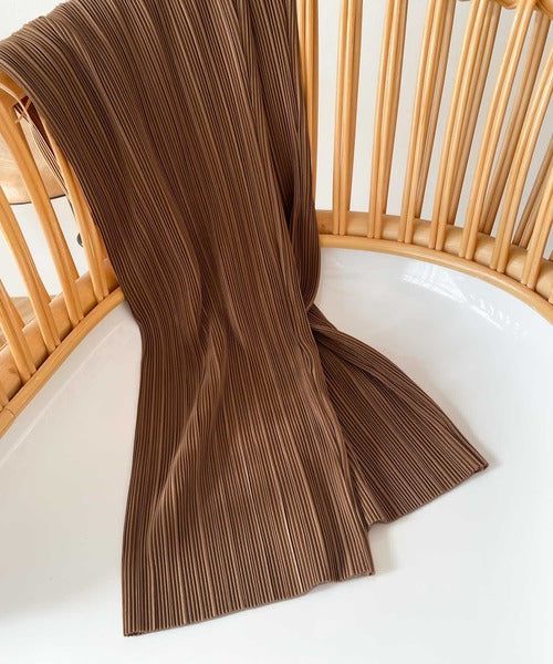 日本 Classical Elf - 光澤感細褶垂墜感長褲-焦糖棕