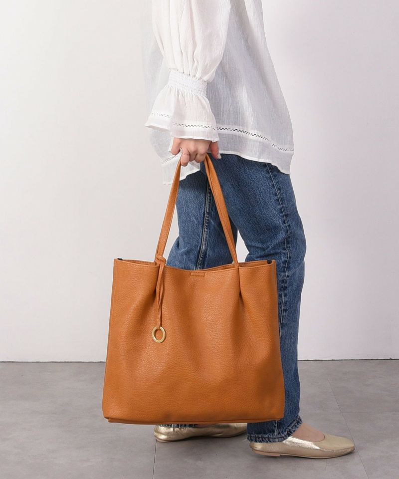 日本 COOCO - 簡約抓皺大容量肩背包-水藍 (37x33.5x10cm)