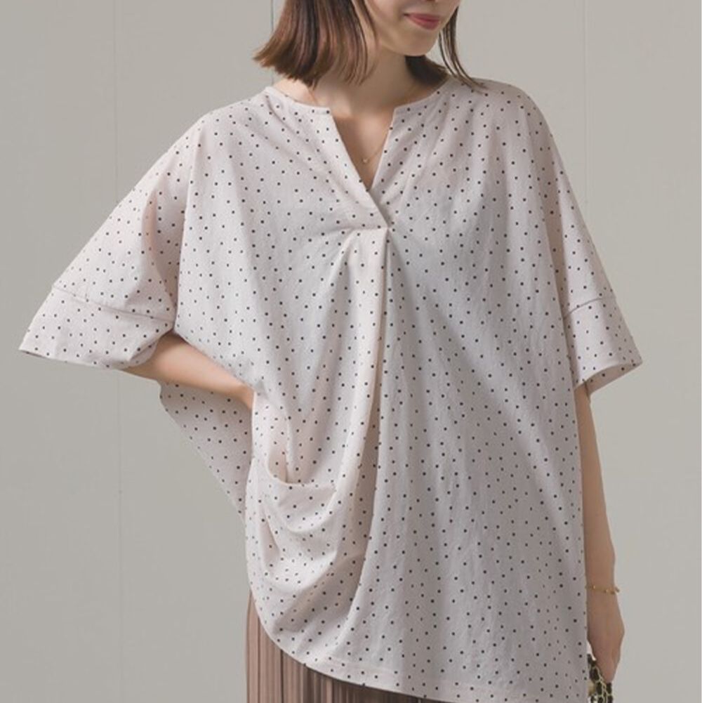 接觸涼感 鑰匙領五分袖上衣-圓點-米白