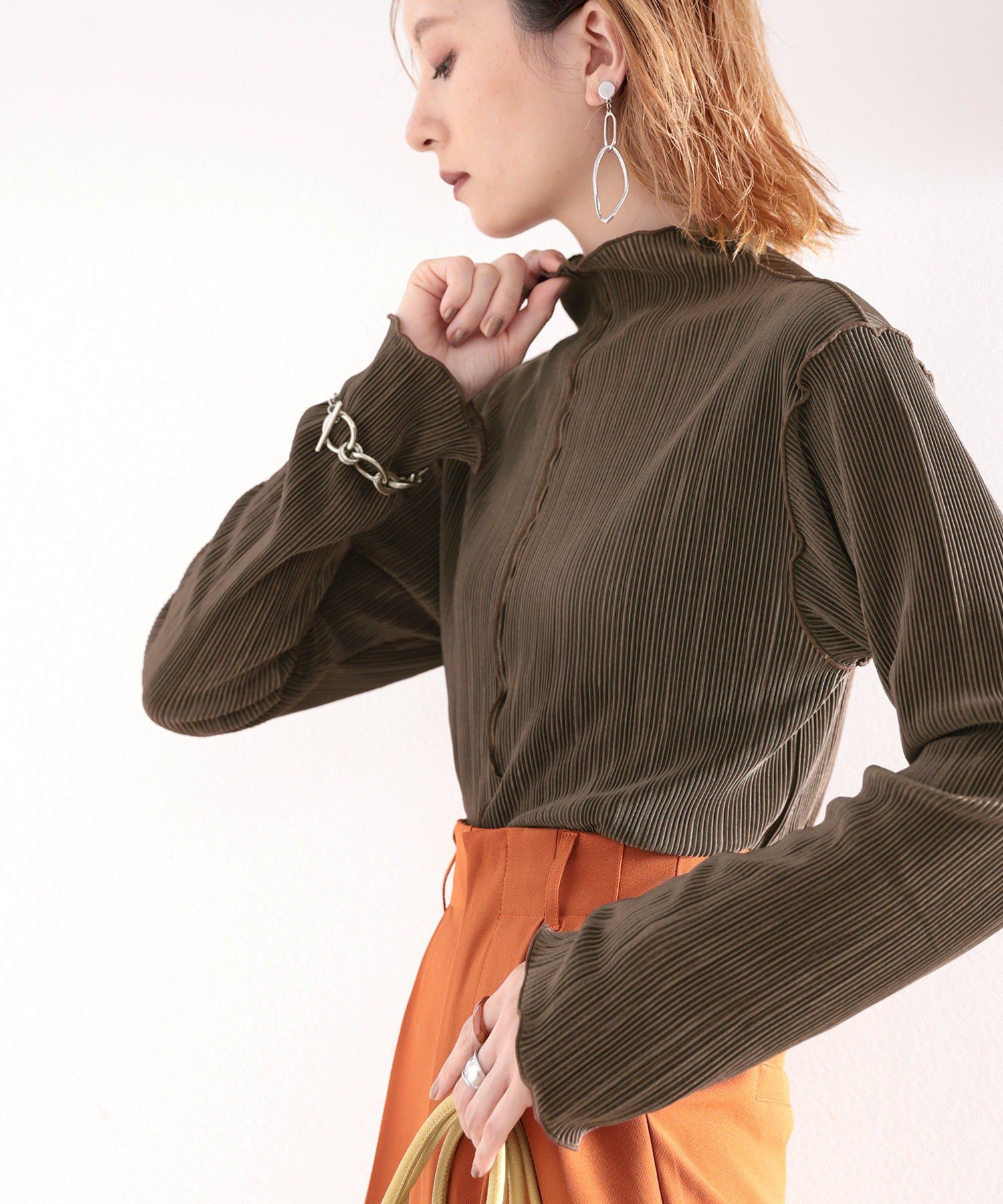 日本 Classical Elf - 光澤感木耳邊薄長袖上衣-酪梨綠