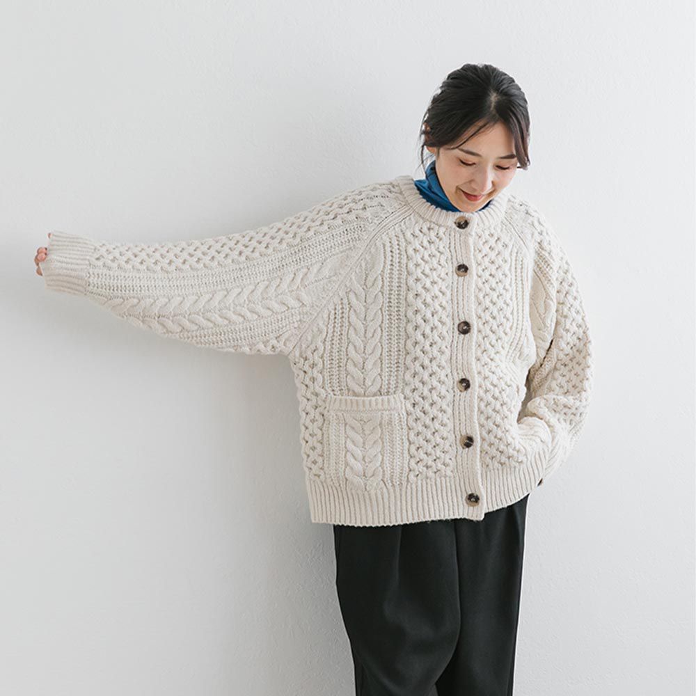 日本 ihuu - 粗編織麻花口袋針織外套-米杏