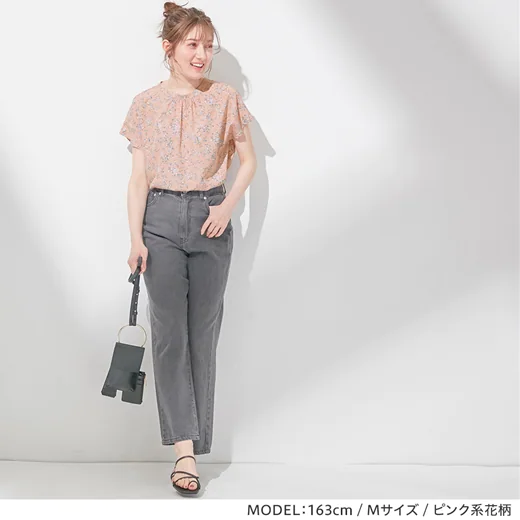 日本 BELLUNA - 氣質圓領抓皺雪紡短袖上衣-碎花-黑